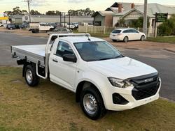 2025 Isuzu
D-MAX SX