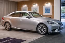 2016 Lexus IS200T Luxury 2.0L Turbo Automatic Sedan