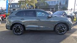 2026 VOLKSWAGEN Tiguan R-LINE