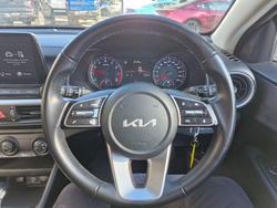 2022 KIA CERATO 2022 KIA CERATO S SAFETY PACK 6 SP AUTOMATIC 5D HATCHBACK 4CYL  White