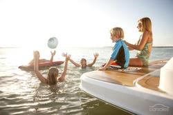 2025 Regal 33 Express