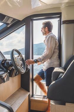 2023 Absolute 47 FLY