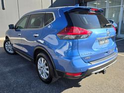 2022 Nissan X-TRAIL ST+