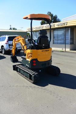 0 Hyundai R17z-9A Yellow