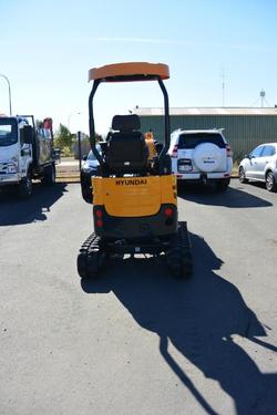 0 Hyundai R17z-9A Yellow