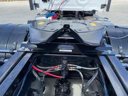 2025 Freightliner Cascadia 116 Tipper White