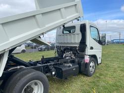 2025 Fuso Canter 615 Tipper White