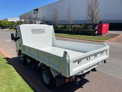 2025 Fuso Canter 615 615 Tipper White