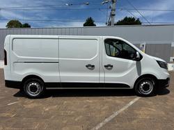 2025 Renault Trafic MY25 LWB Premium