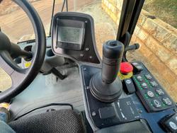 2020 Caterpillar Cs66b