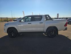 2020 Toyota Hilux Rogue White