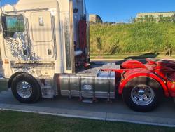 2012 Kenworth K200 Series White