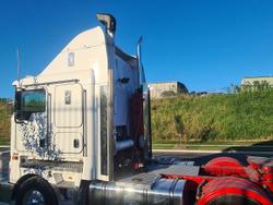 2012 Kenworth K200 Series White