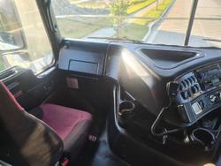 2012 Kenworth K200 Series White