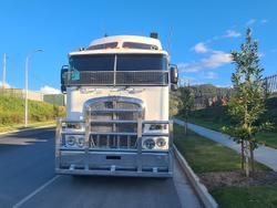 2012 Kenworth K200 Series White