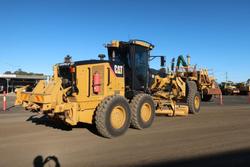 2009 Caterpillar 12M YELLOW