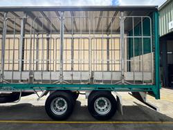 2008 Krueger St2 18 Pallet Sd Curtain Sider