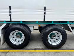 2008 Krueger St2 18 Pallet Sd Curtain Sider