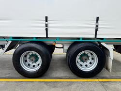 2008 Krueger St2 18 Pallet Sd Curtain Sider