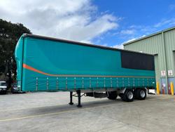 Krueger ST2 18 Pallet SD Curtain Sider