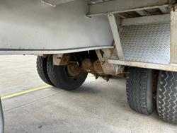 2008 Krueger St2 18 Pallet Sd Curtain Sider