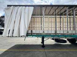 2008 Krueger St2 18 Pallet Sd Curtain Sider