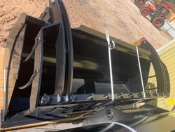 2022 Manitou Cbg 2450/1700L Fo Bucket