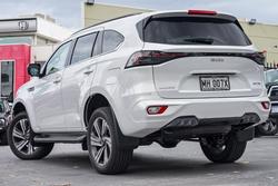 2025 Isuzu MU-X LS-T