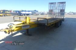2001 Tag-A-Long Bogie Plant Trailer with Ramps