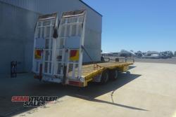 2001 Tag-A-Long Bogie Plant Trailer with Ramps