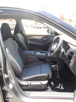 2025 Nissan X-TRAIL ST