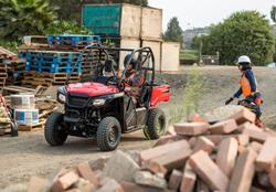2025 Honda Pioneer 520-2 Pioneer Red