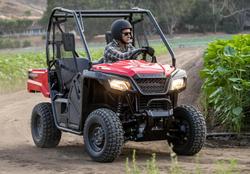 Honda Pioneer 520-2