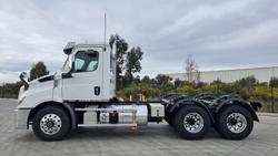 2024 Freightliner Cascadia 116 Tipper White