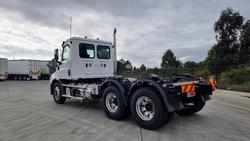 2024 Freightliner Cascadia 116 Tipper White