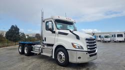 2024 Freightliner Cascadia 126 Tipper White