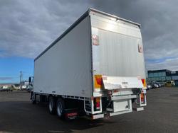 2025 Fuso Fighter 2427 White