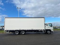 2025 Fuso Fighter 2427 White