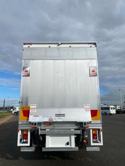 2025 Fuso Fighter 2427 White