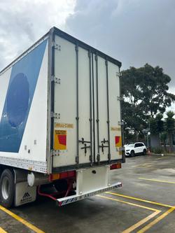 1997 Maxicube St3 24 Pallet Chiller, Belly Locks Evap