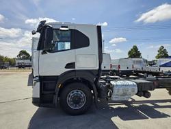 2024 Iveco
                S-Way AT230