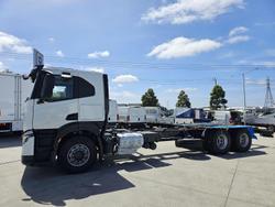 2024 Iveco
                S-Way AT230
