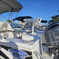 2022 Stessco Sunseeker 580