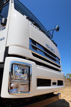2025 Isuzu F Series FYJ300-350