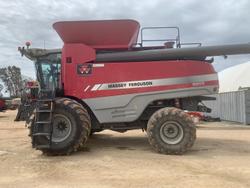 2009 Massey Ferguson 9895