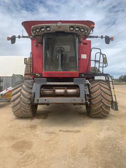 2009 Massey Ferguson 9895