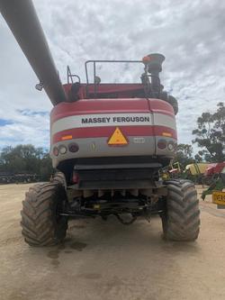 2009 Massey Ferguson 9895