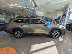 2025 Subaru Outback AWD Touring XT