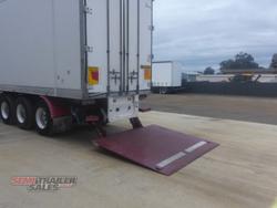 1995 Maxicube 20 Pallet Refrigerated Pantech with Tailgate Loader