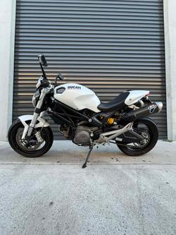 2010 Ducati Monster 696